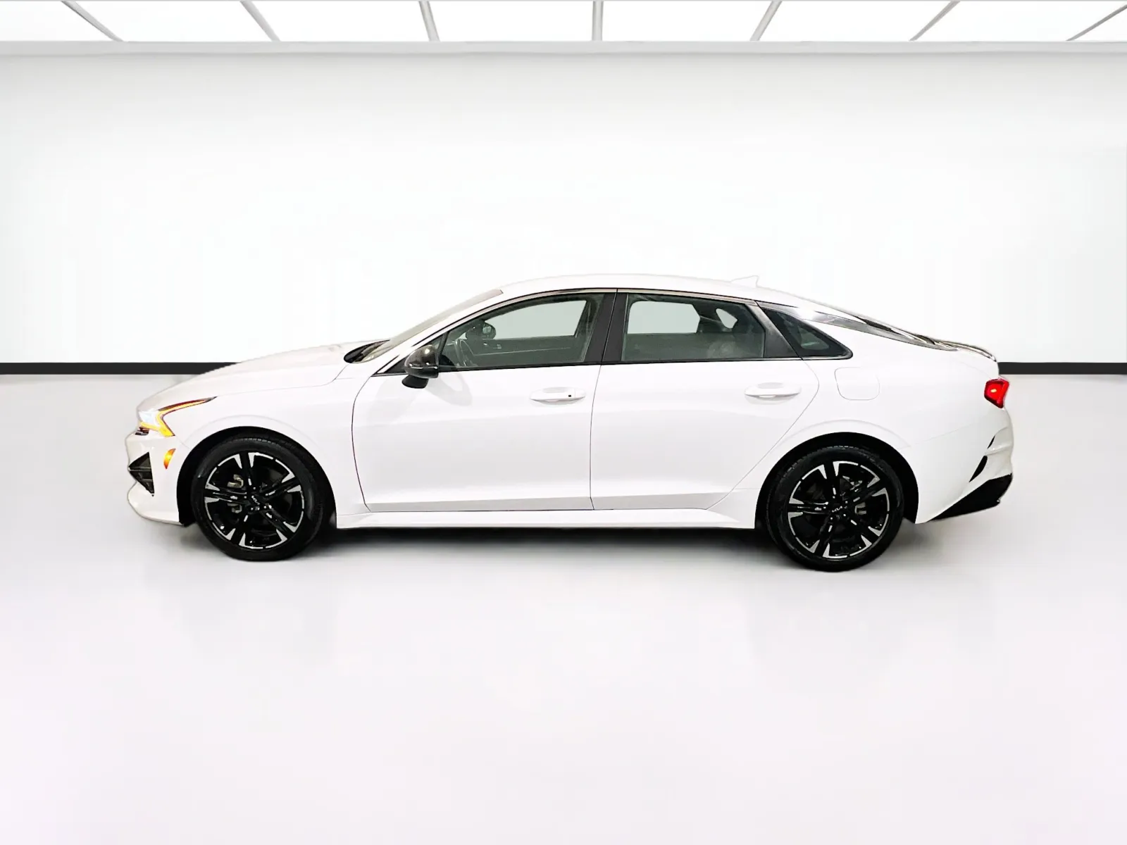 2024 Kia K5 GT-Line - Photo 22