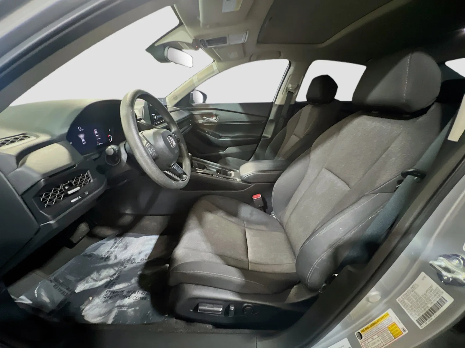 2025 Honda Accord SE - Photo 14