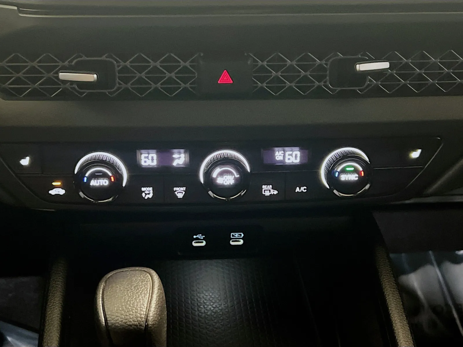 2025 Honda Accord SE - Photo 11