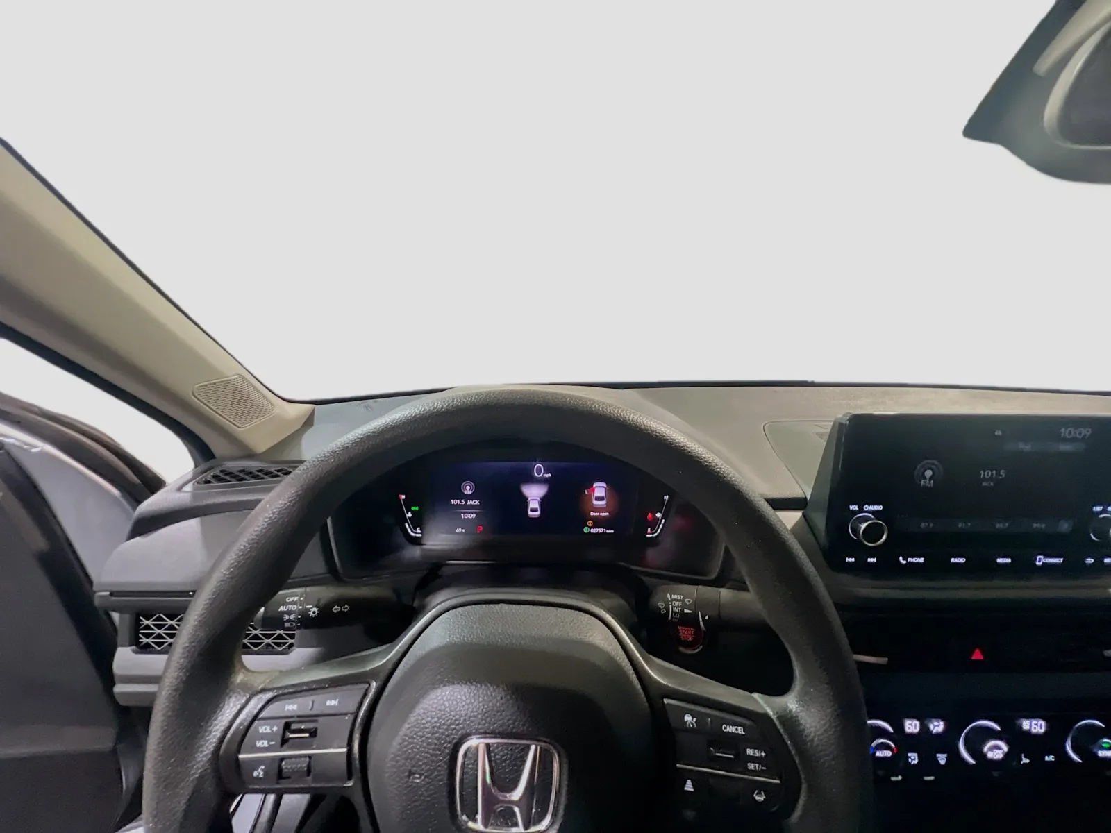 2025 Honda Accord SE - Photo 7