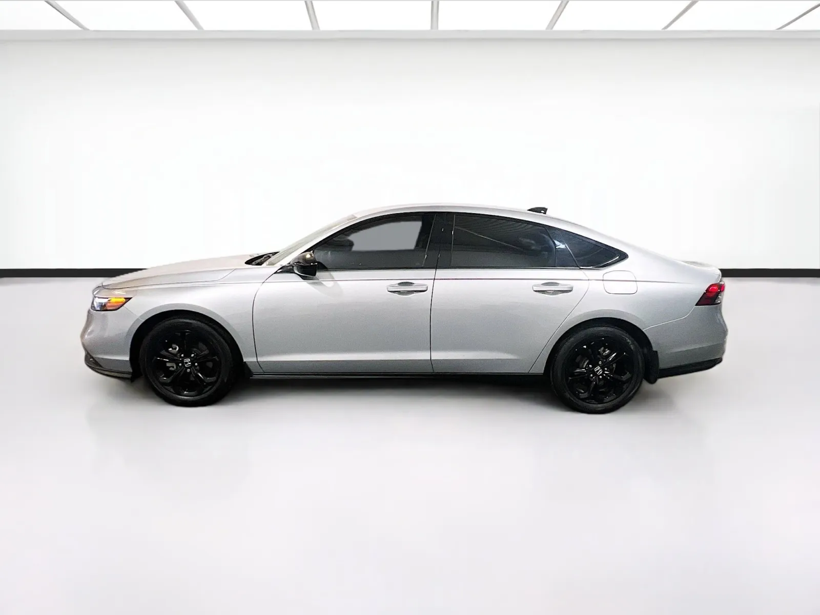 2025 Honda Accord SE - Photo 23