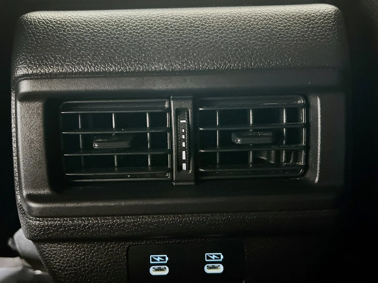 2025 Honda Accord SE - Photo 18