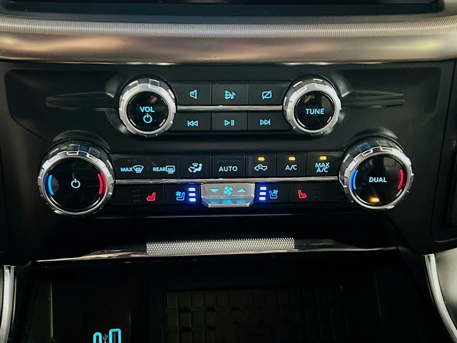 2023 Ford F-150 Raptor - Photo 12