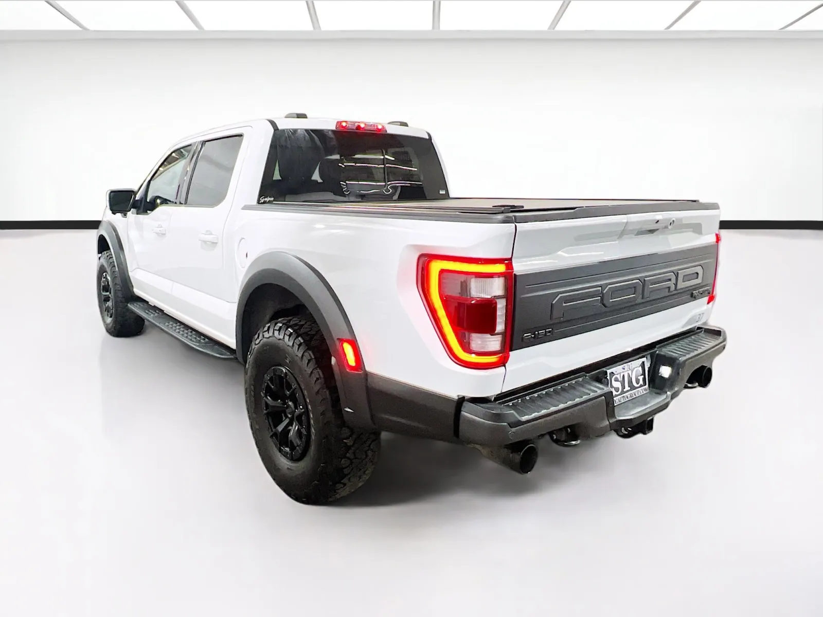2023 Ford F-150 Raptor - Photo 6