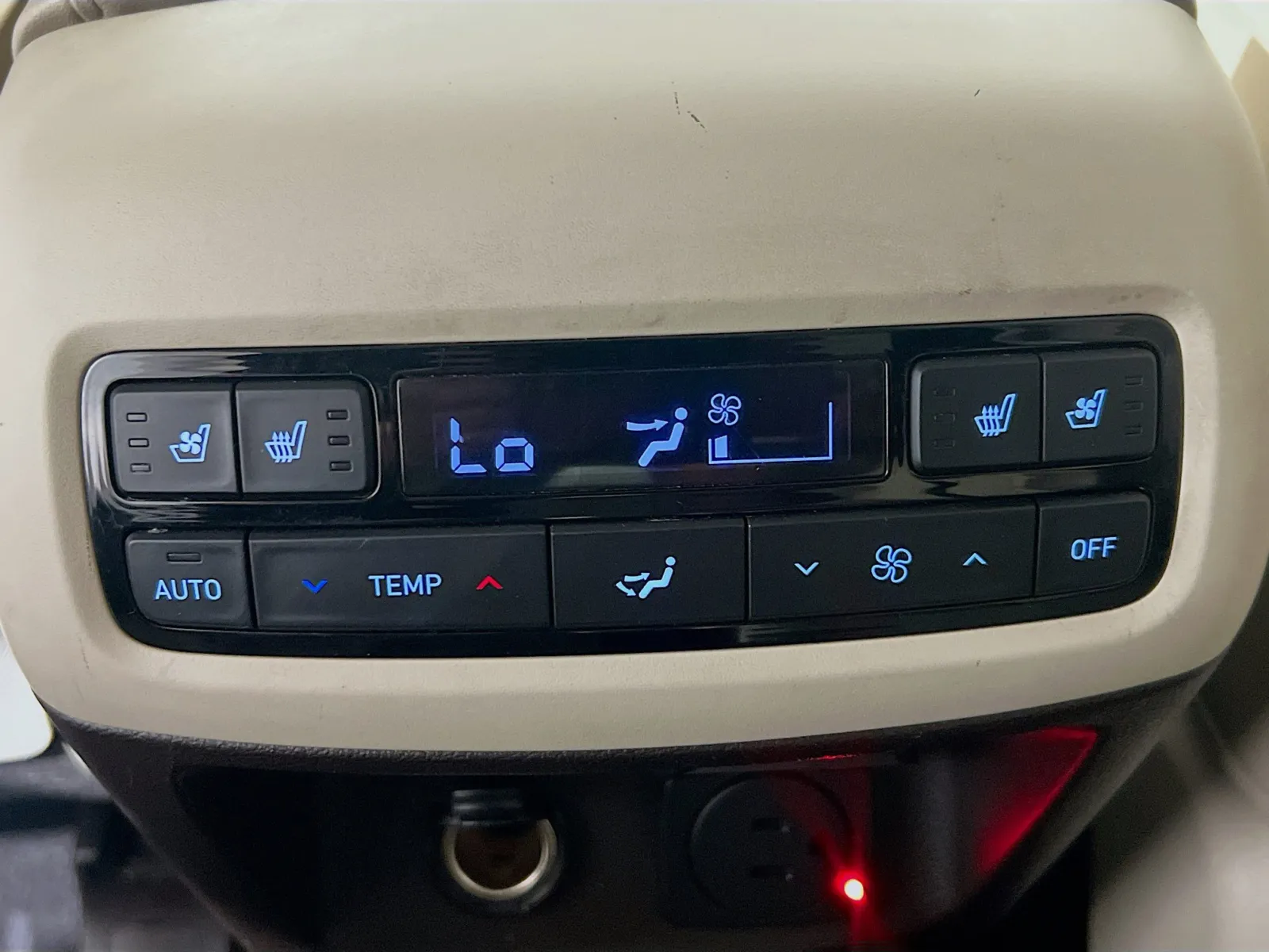 2020 Hyundai Palisade Limited - Photo 20