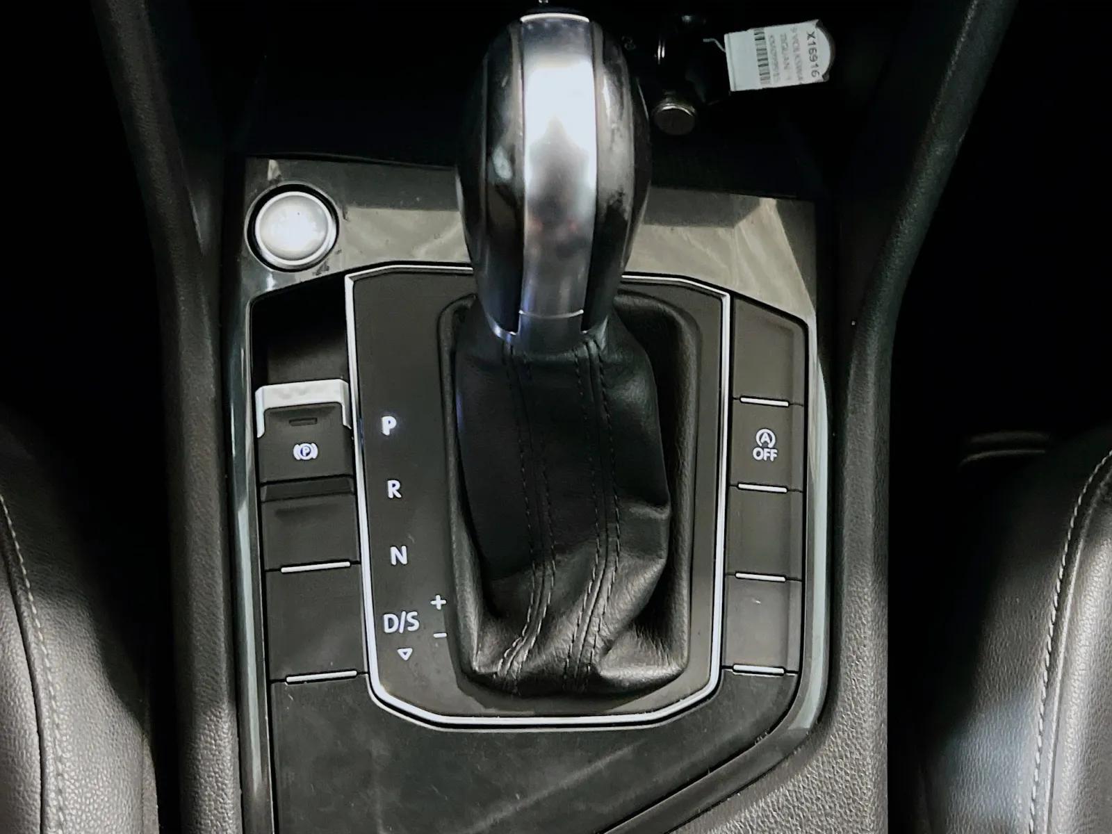 2019 Volkswagen Tiguan SE - Photo 12