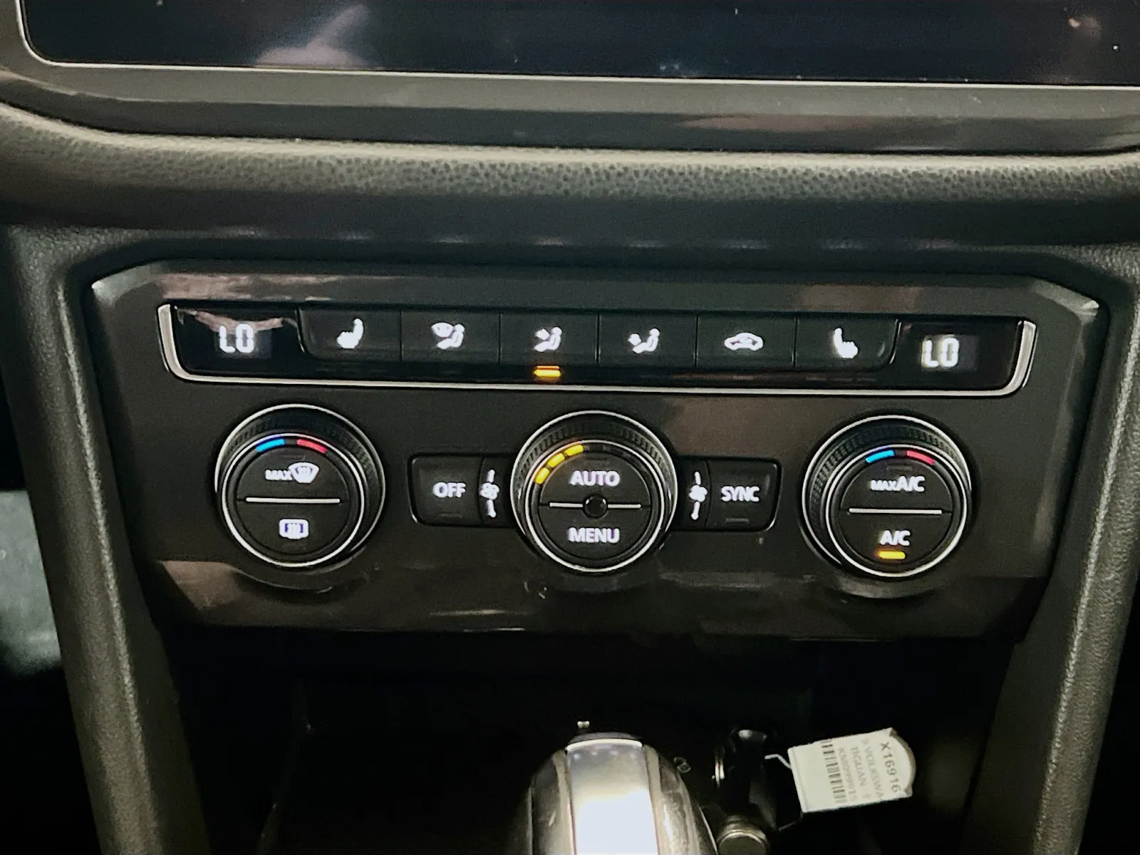 2019 Volkswagen Tiguan SE - Photo 11