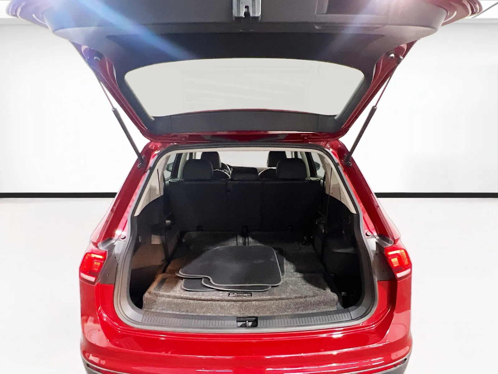 2019 Volkswagen Tiguan SE - Photo 18