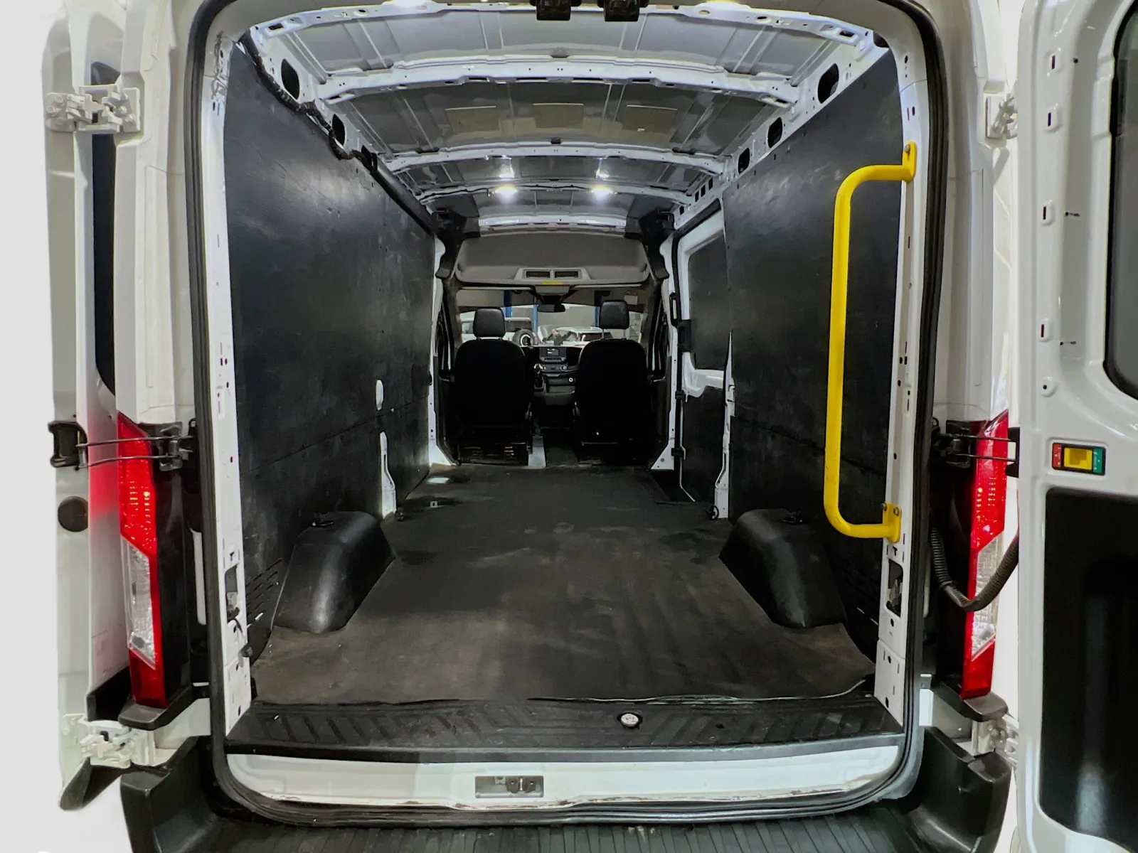 2020 Ford Transit Van Base - Photo 16