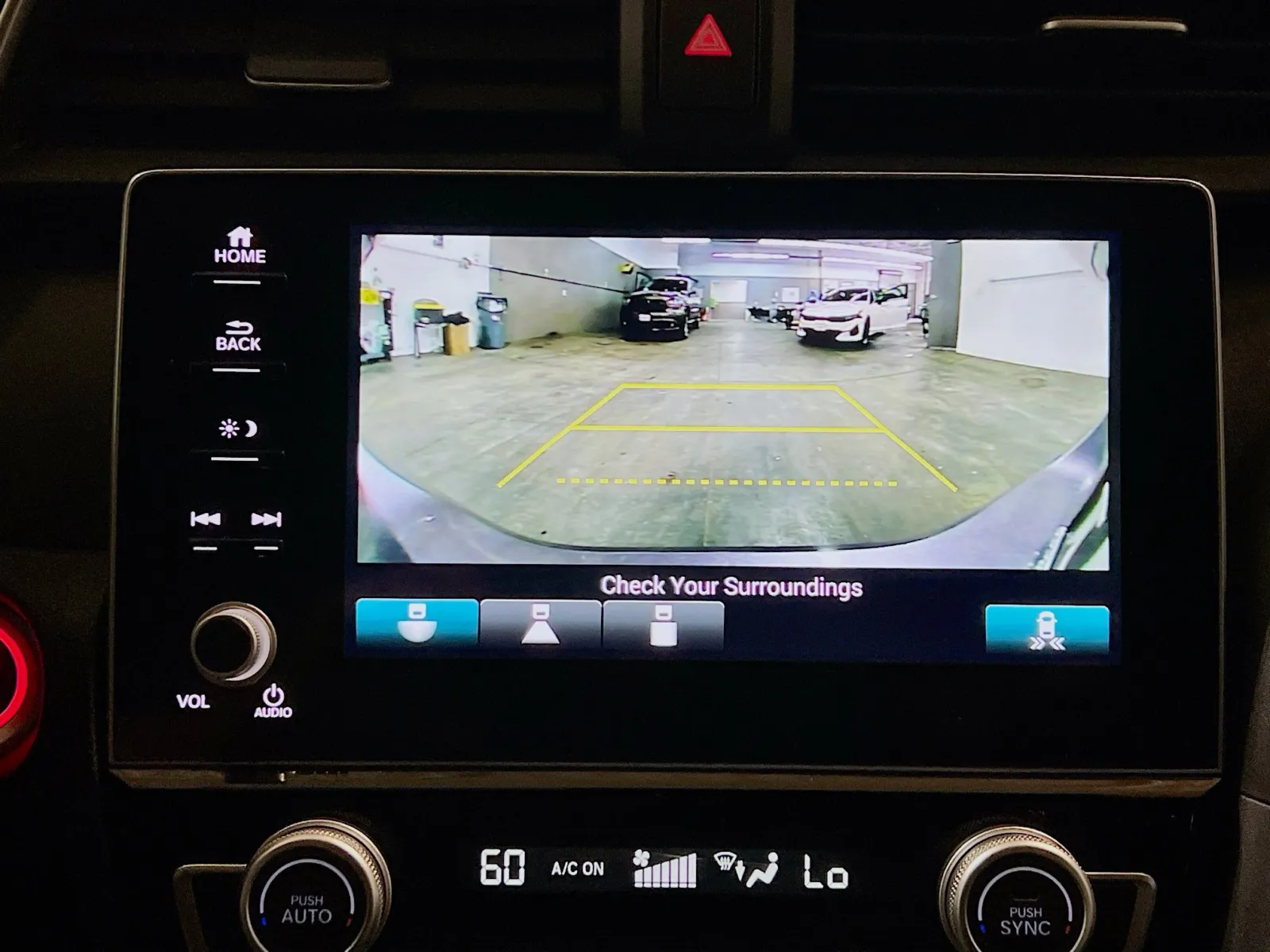 2022 Honda Insight Touring - Photo 10