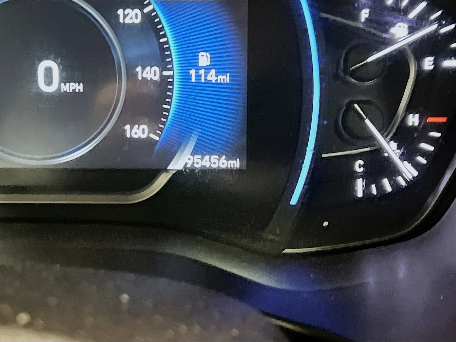 2020 Hyundai Santa Fe Limited - Photo 8