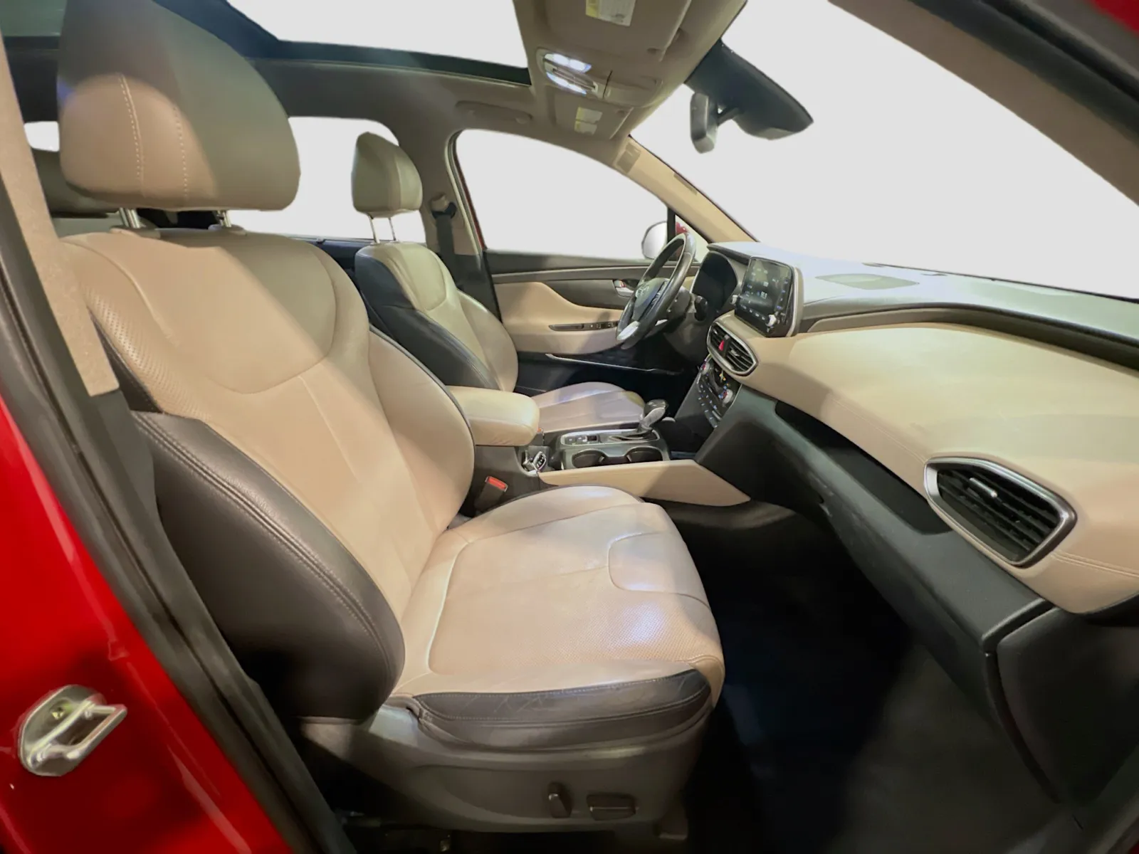 2020 Hyundai Santa Fe Limited - Photo 23