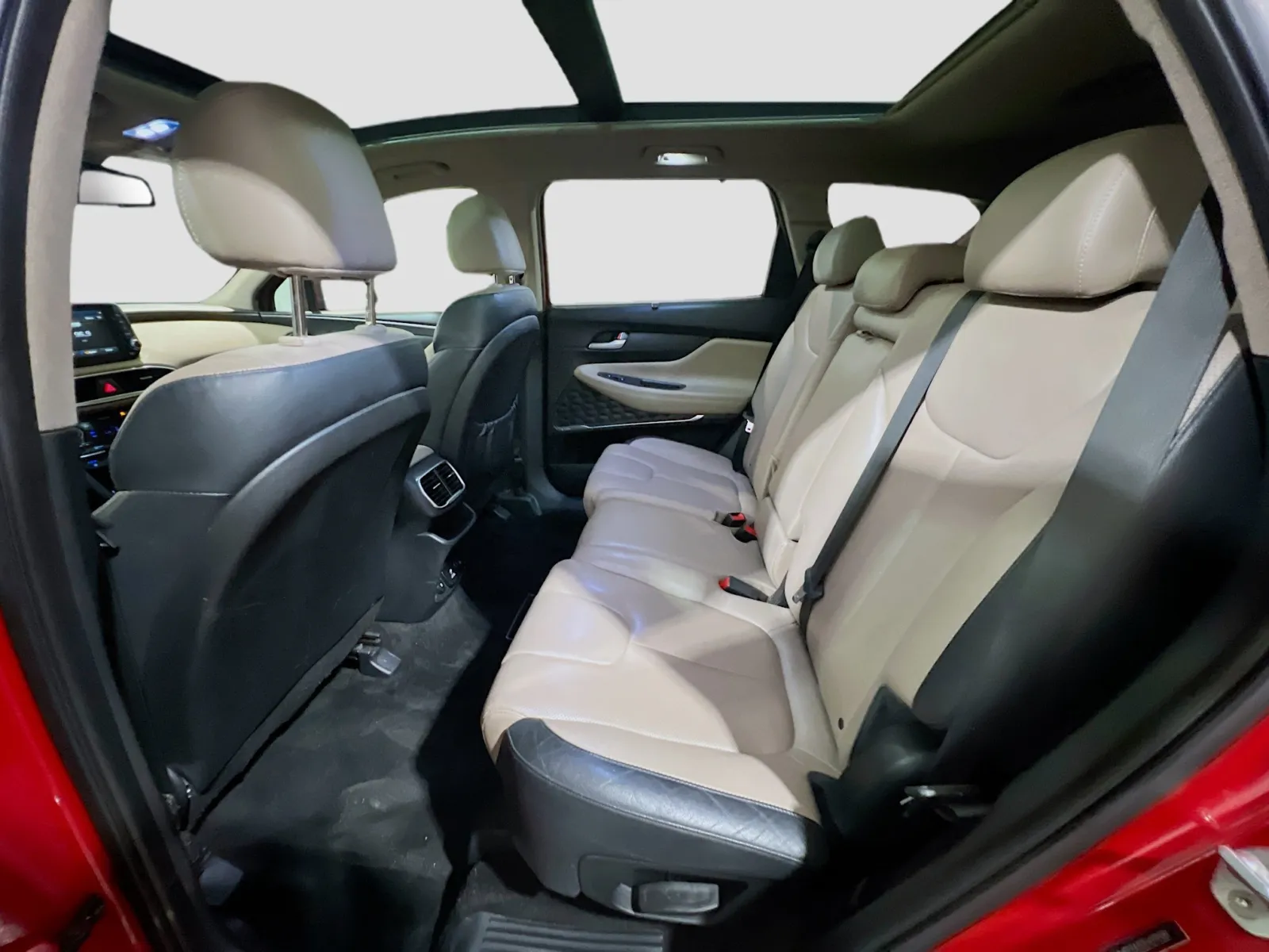 2020 Hyundai Santa Fe Limited - Photo 19
