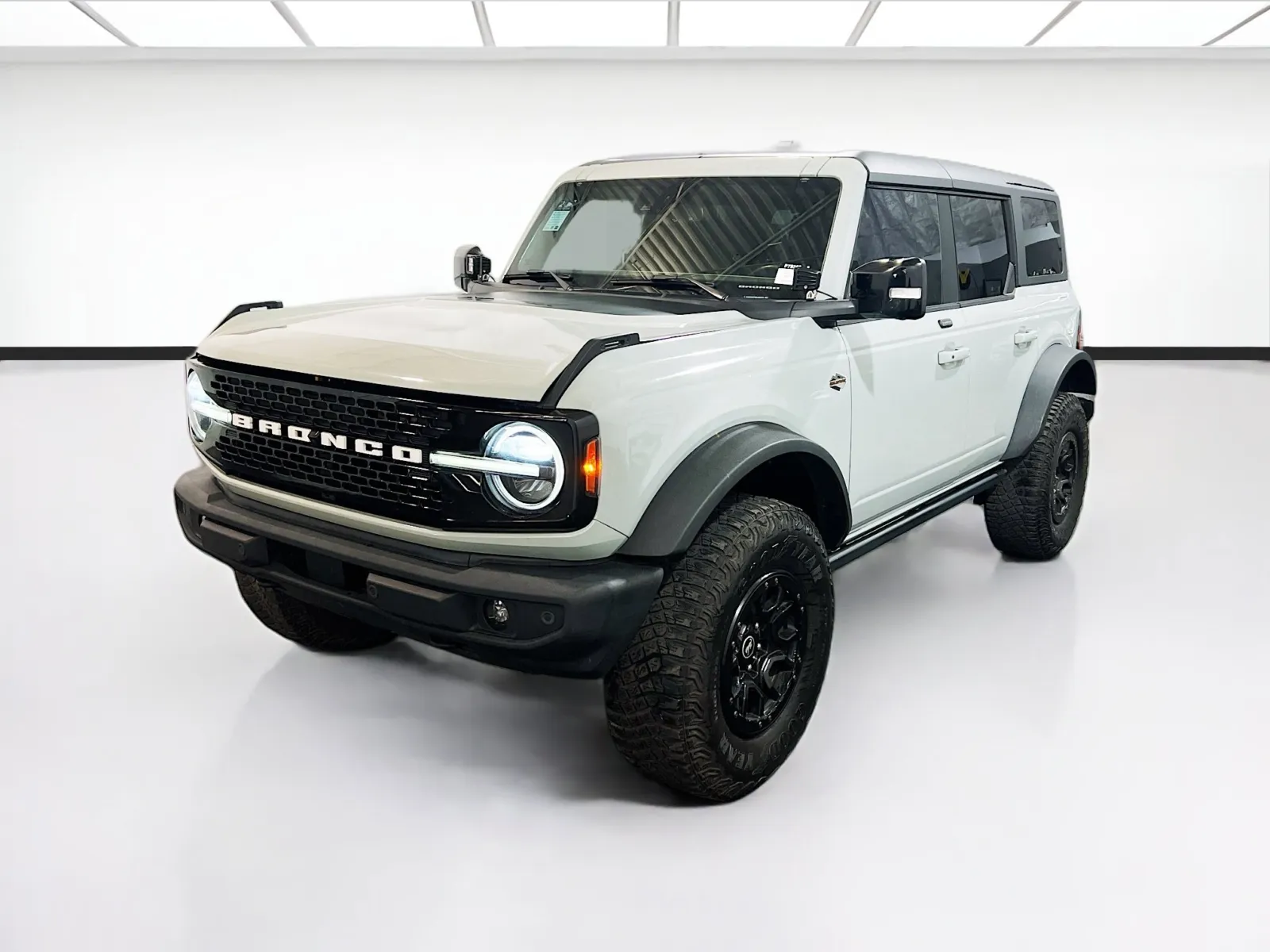 Gray 2021 Ford Bronco Wildtrak for sale in Chandler, AZ