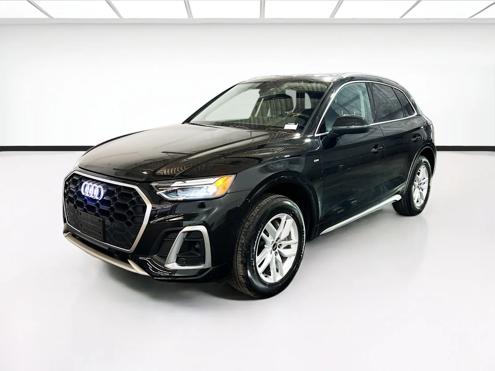 2023 Audi Q5 45 Premium's photo
