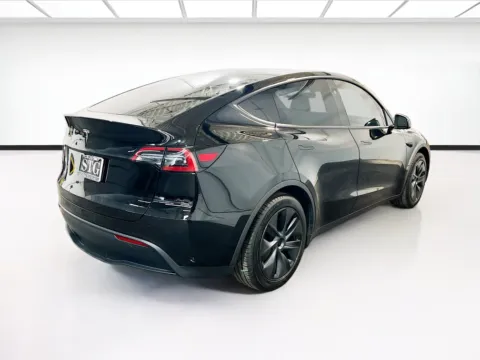 More photos of 2024 Tesla Model Y Long Range at STG Chandler, AZ