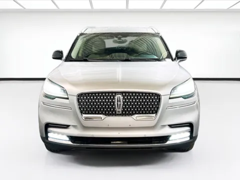 Photos of 2020 Lincoln Aviator Reserve for sale in Chandler, AZ at STG Chandler