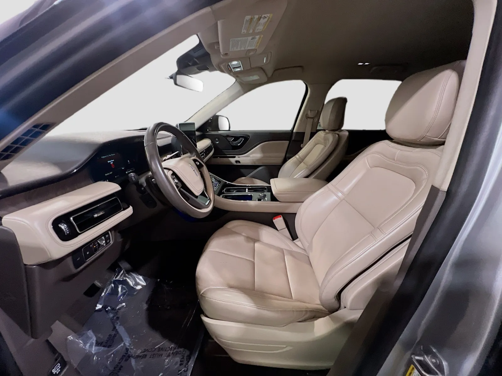 Lincoln Aviator photo 16