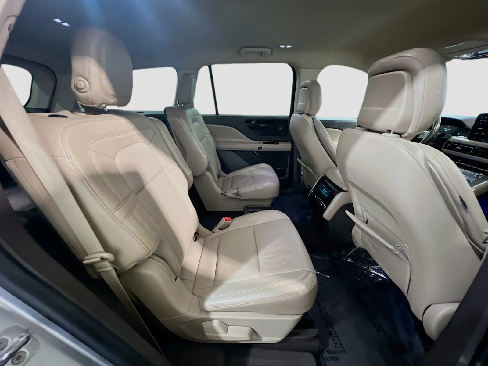 Lincoln Aviator photo 22