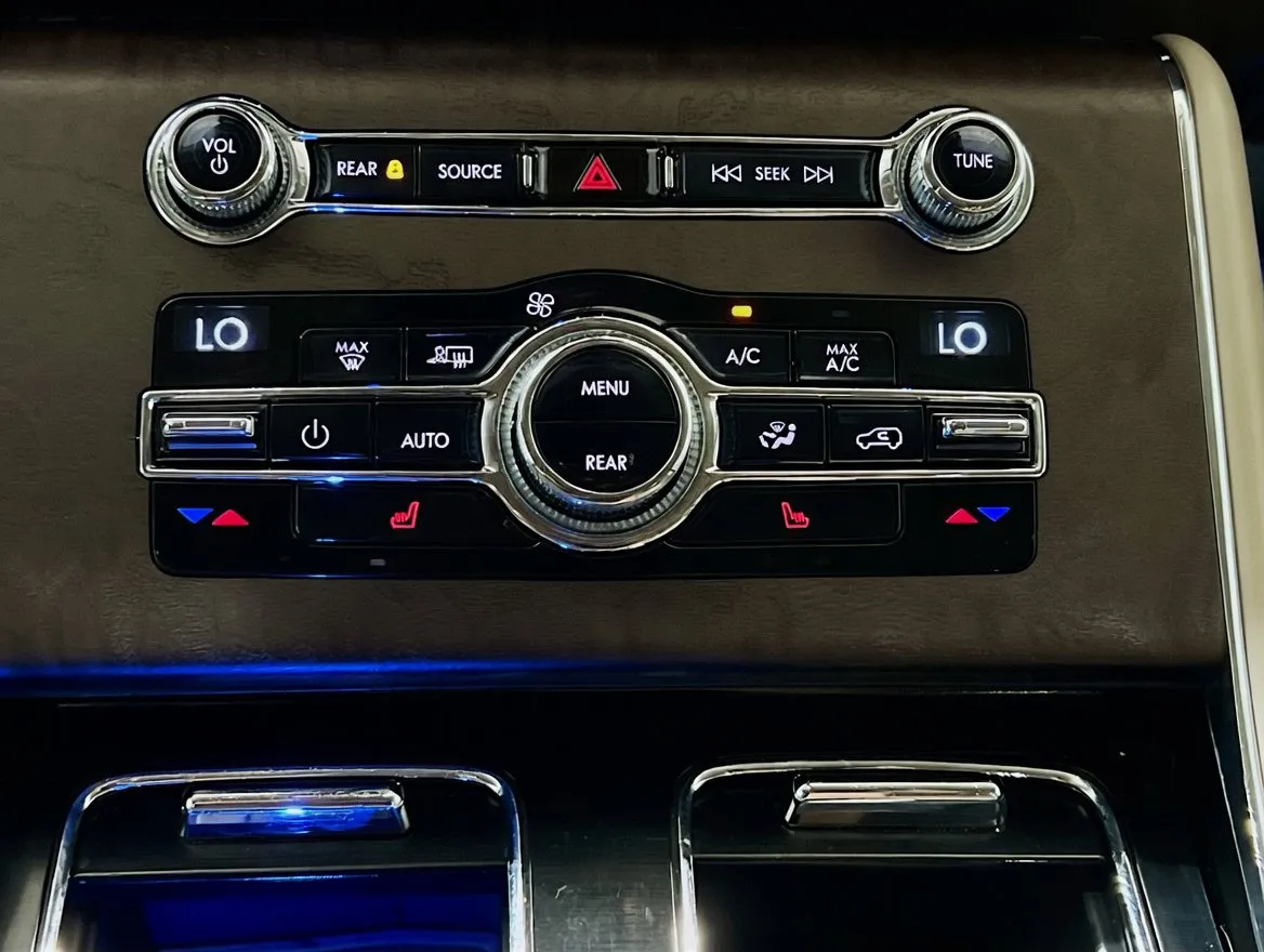 Lincoln Aviator photo 12
