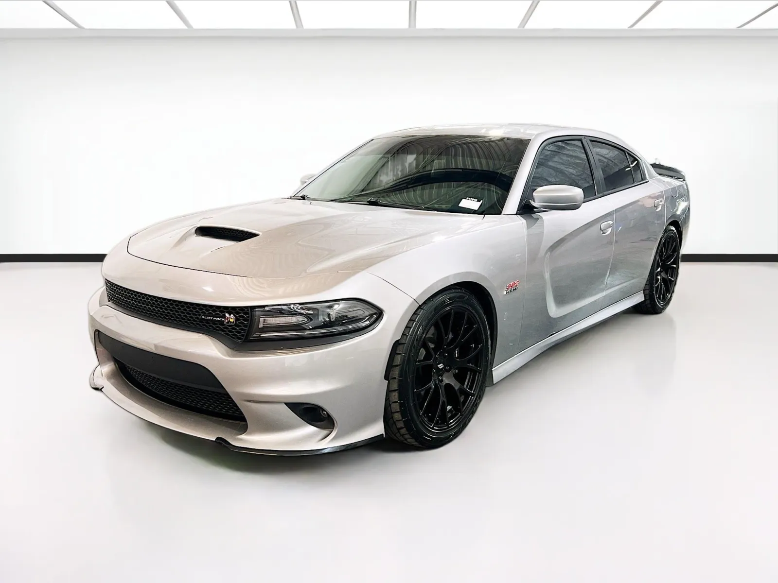 Silver 2018 Dodge Charger R/T Scat Pack for sale in Chandler, AZ