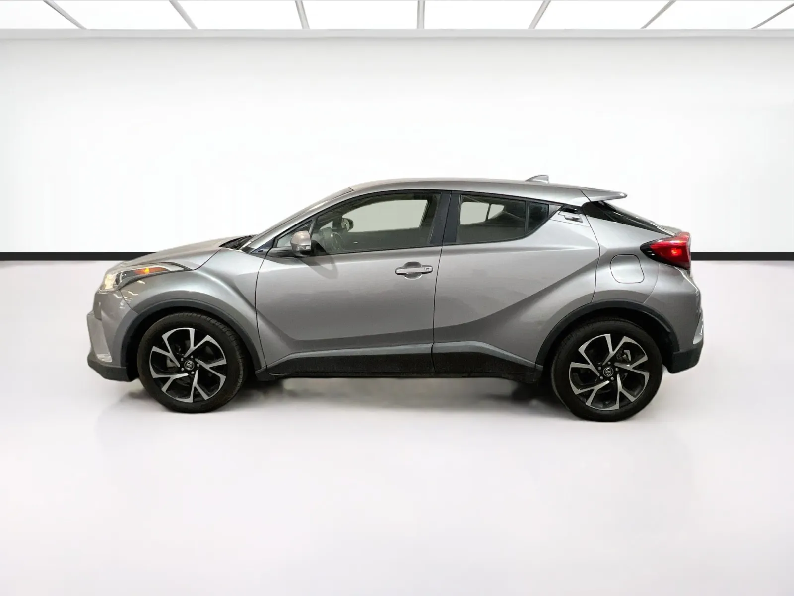 Toyota C-HR photo 21