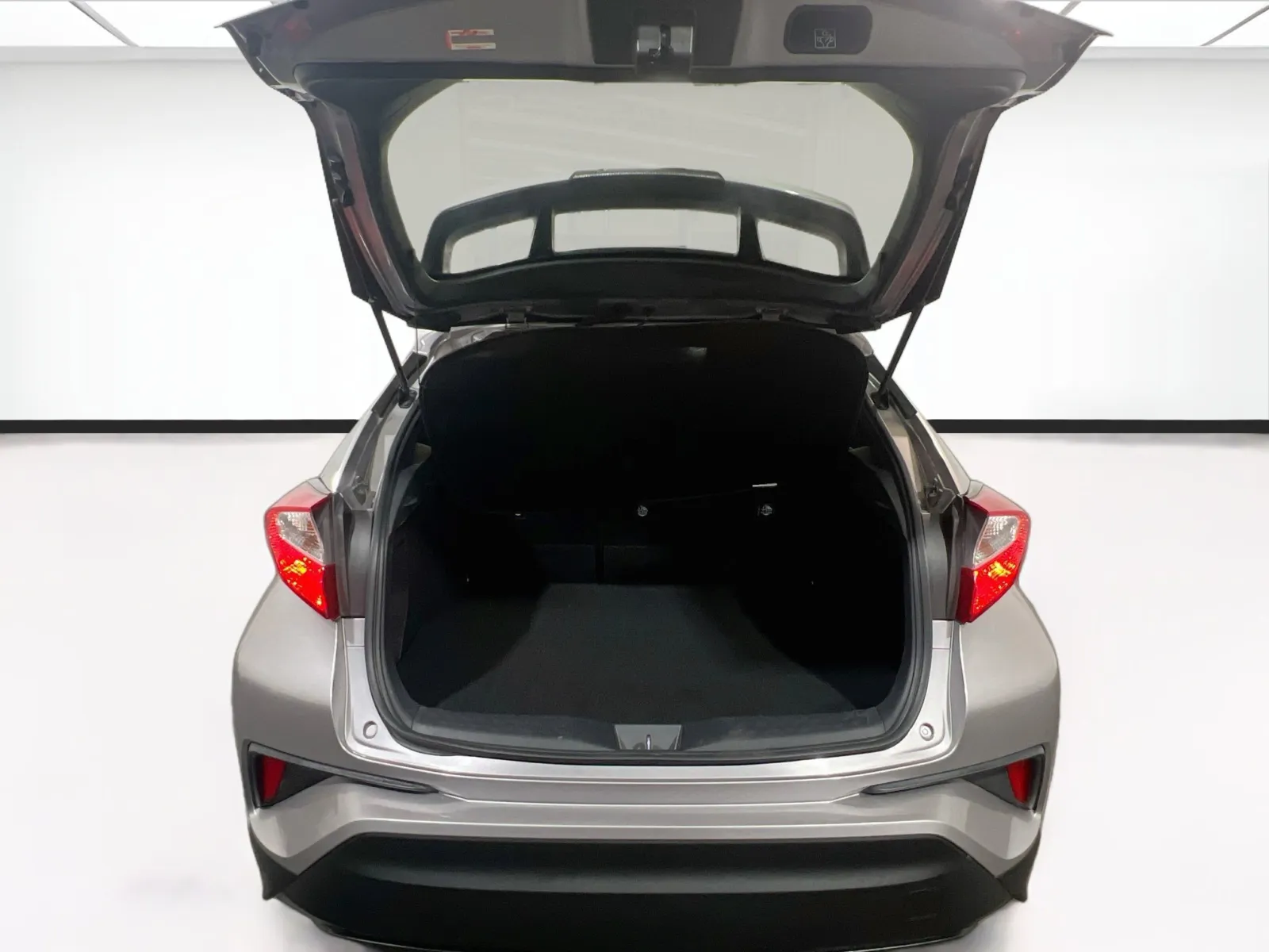 Toyota C-HR photo 17