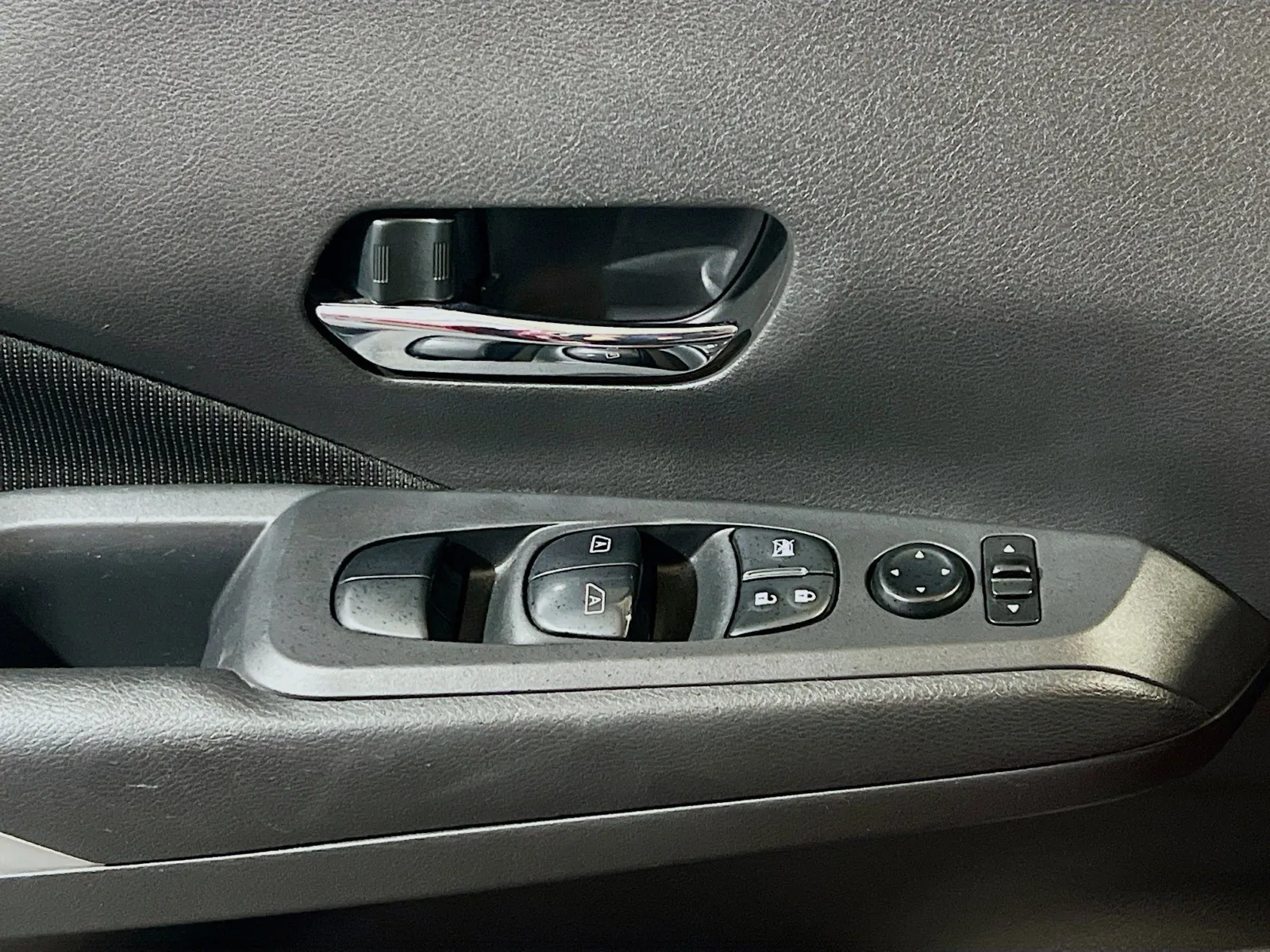 2023 Nissan Kicks SV - Photo 13