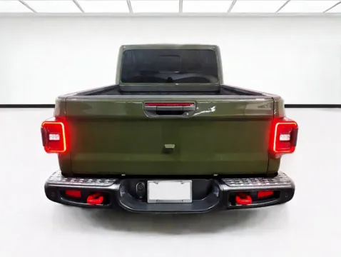 More photos of 2022 Jeep Gladiator Rubicon at STG Chandler, AZ