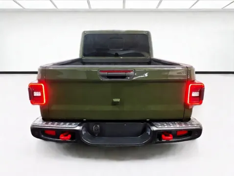 More photos of 2022 Jeep Gladiator Rubicon at STG Chandler, AZ