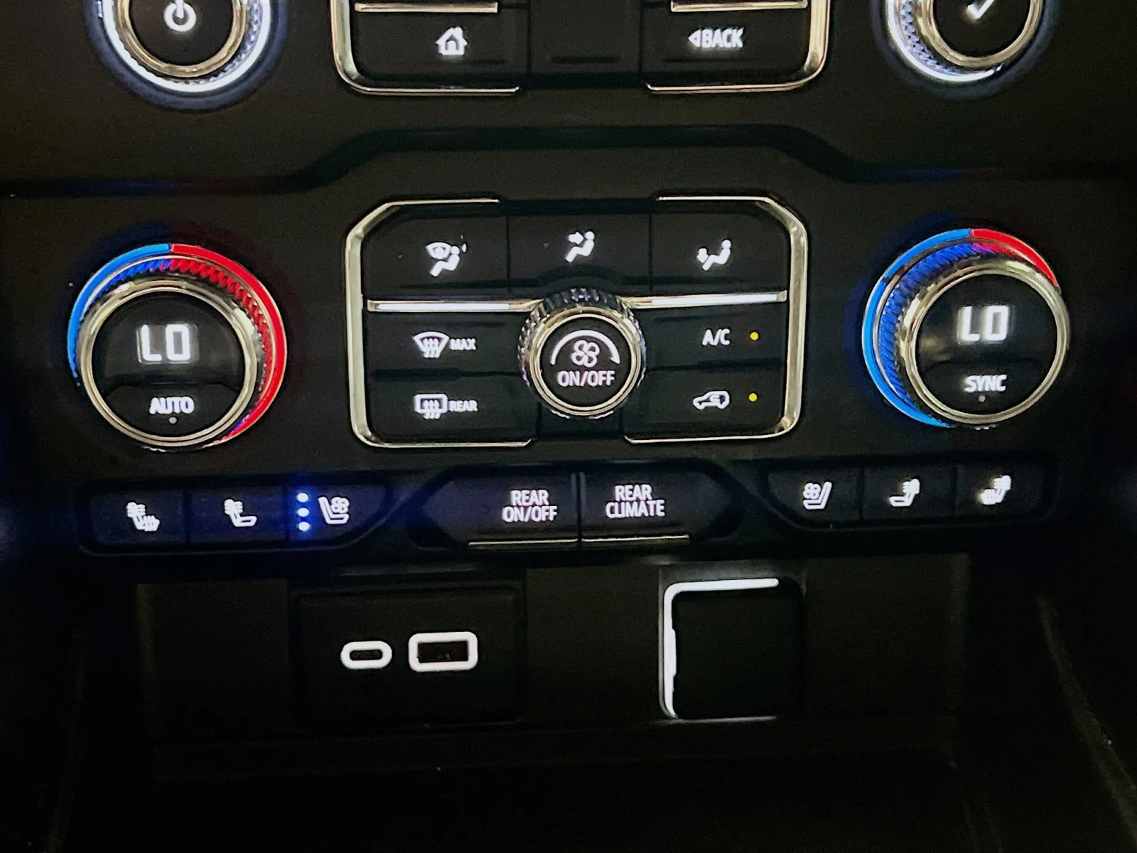 2023 GMC Yukon XL SLT - Photo 11