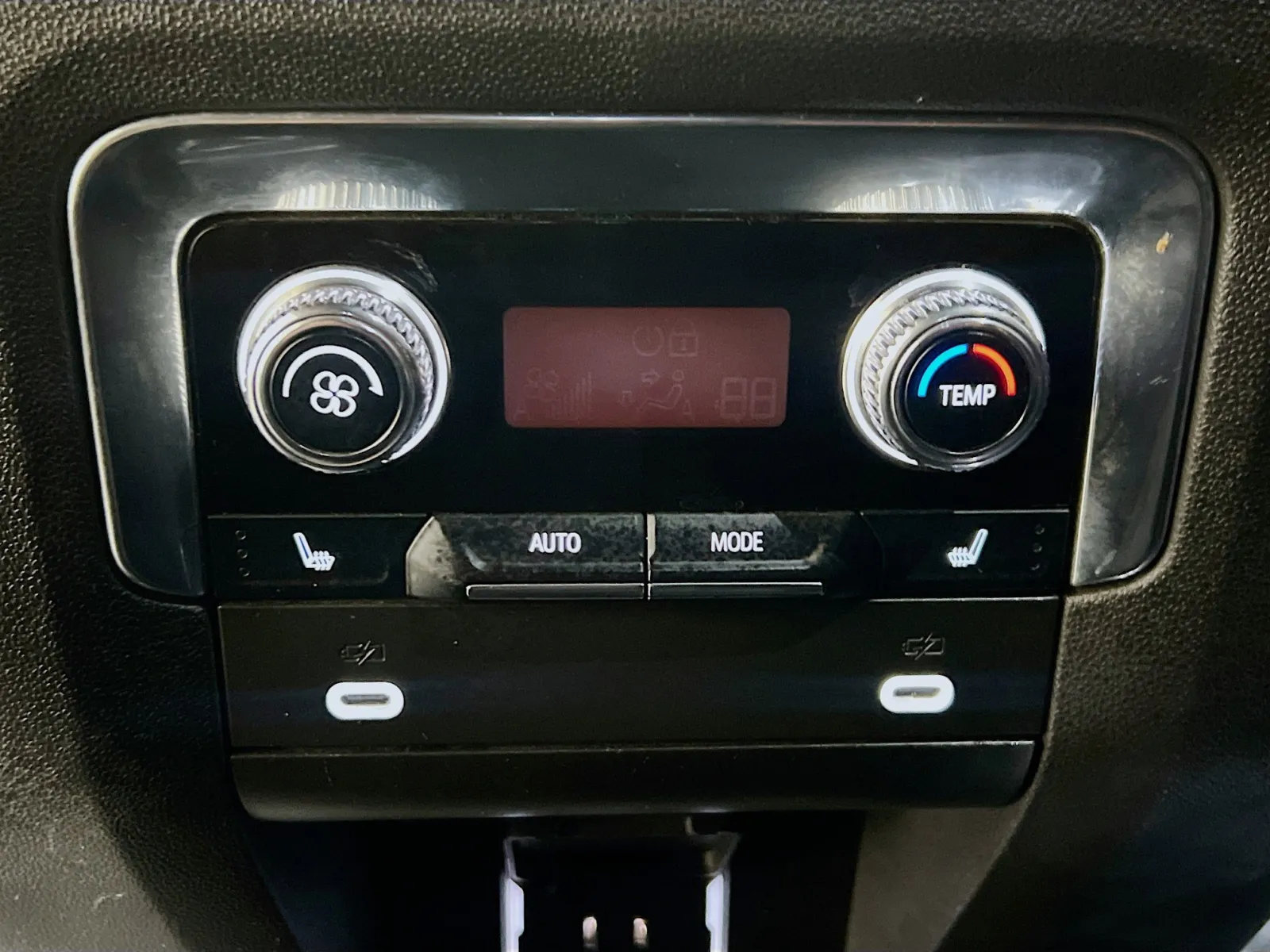 2023 GMC Yukon XL SLT - Photo 19