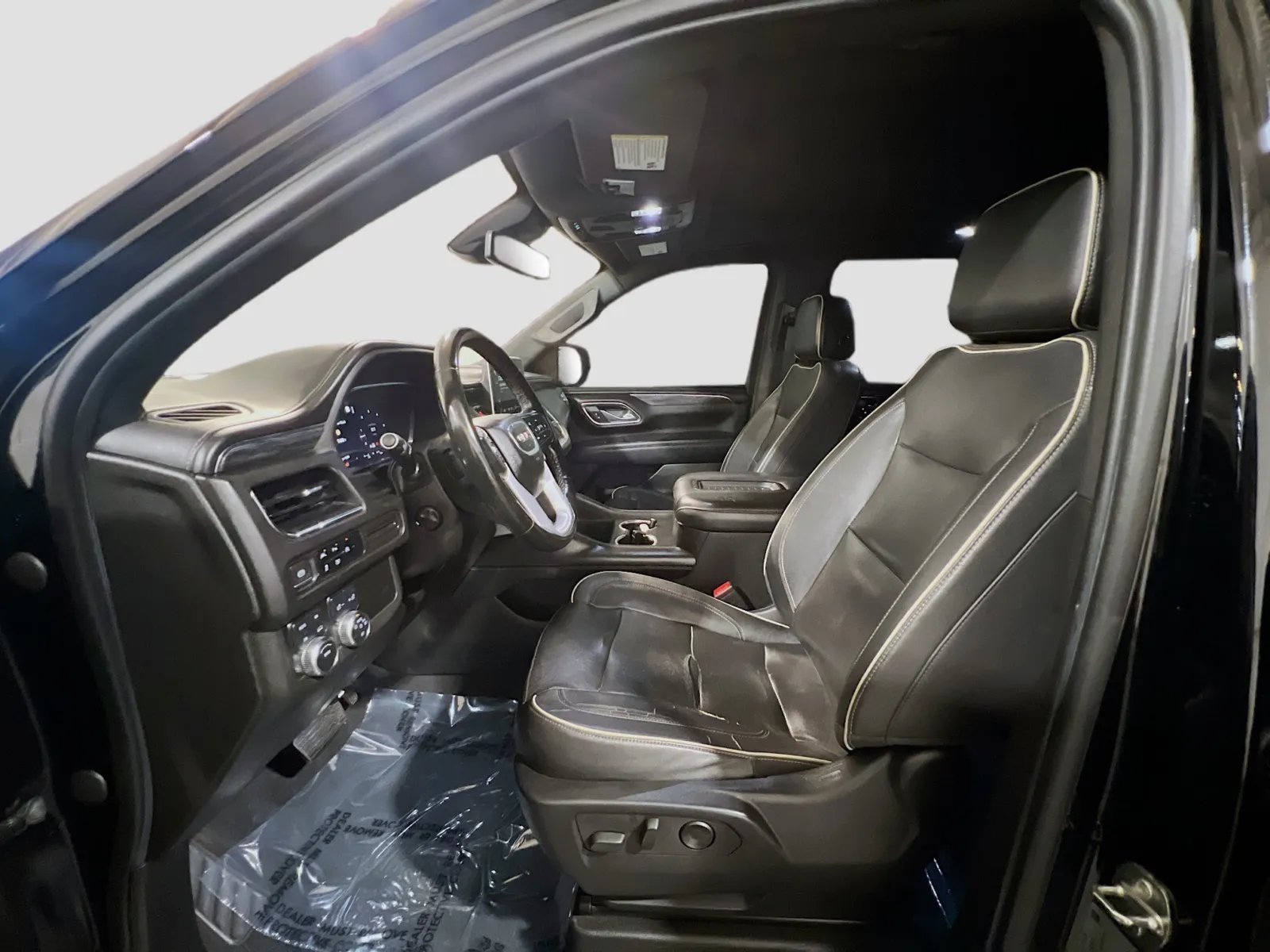 2023 GMC Yukon XL SLT - Photo 15