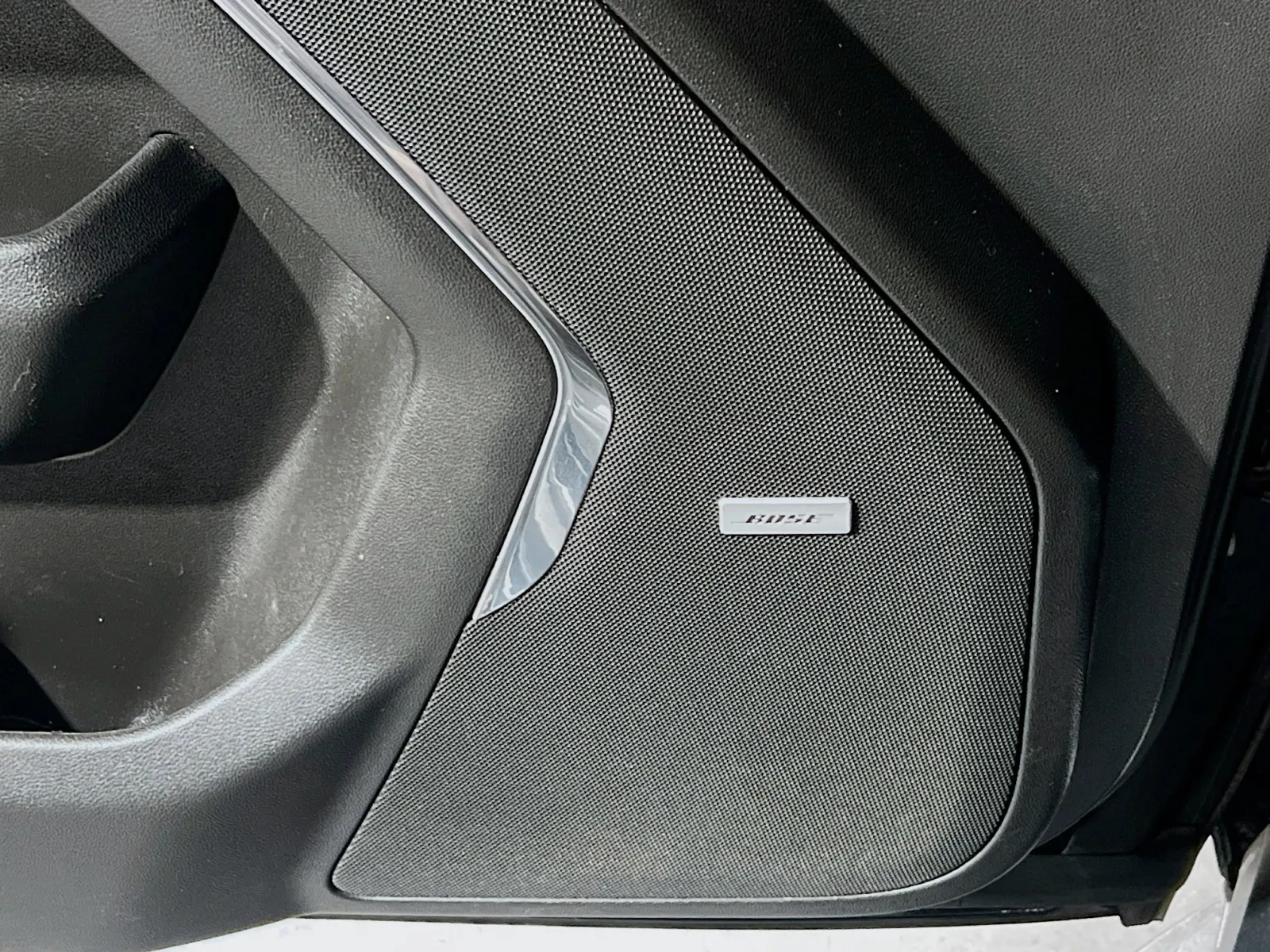 2023 GMC Yukon XL SLT - Photo 14