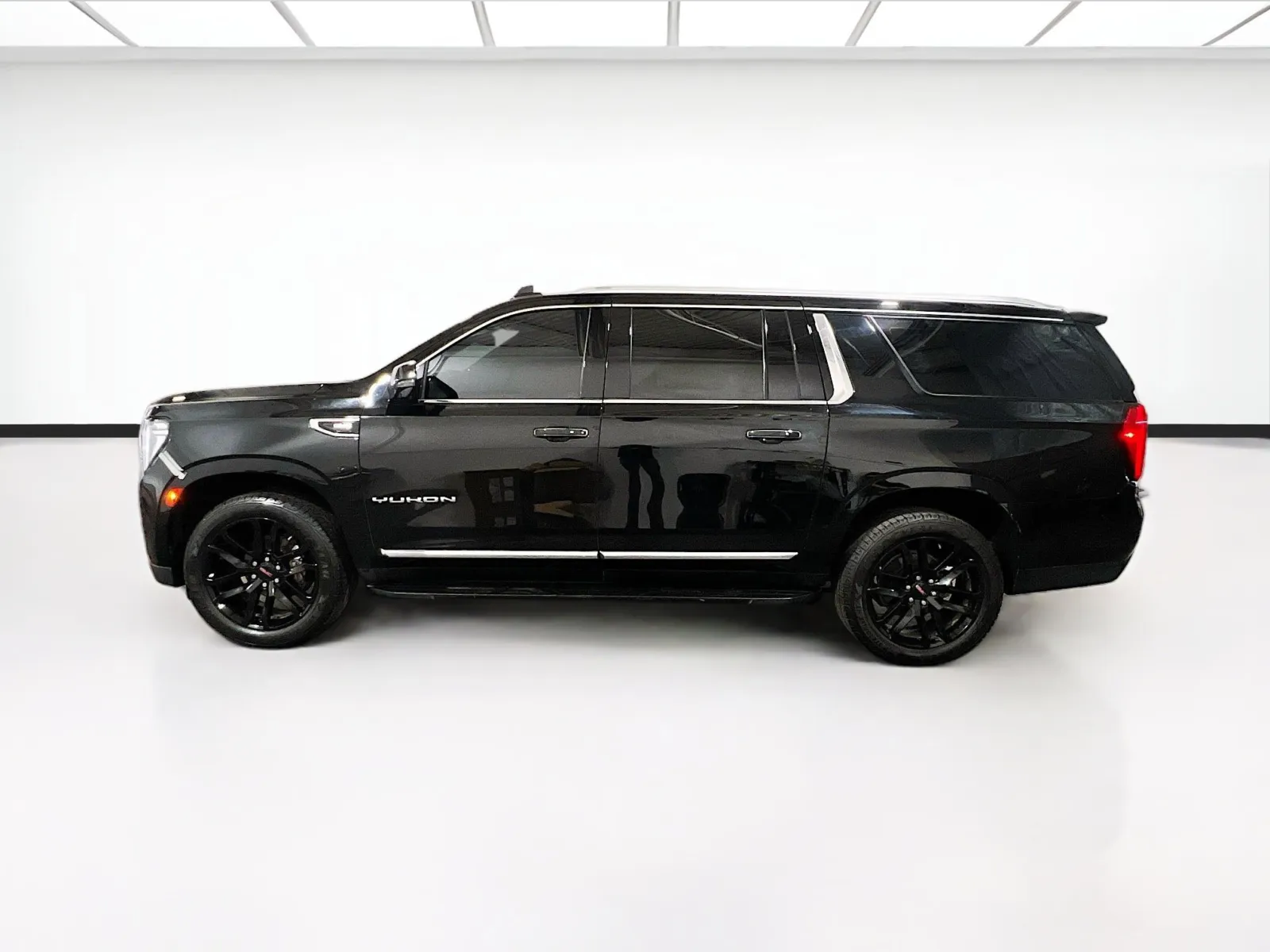 2023 GMC Yukon XL SLT - Photo 24