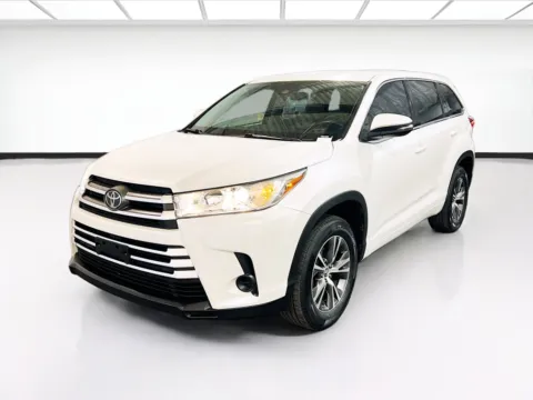 White 2017 Toyota Highlander LE for sale in Chandler, AZ