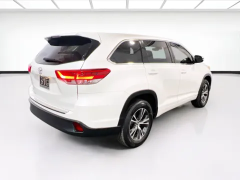 More photos of 2017 Toyota Highlander LE at STG Chandler, AZ