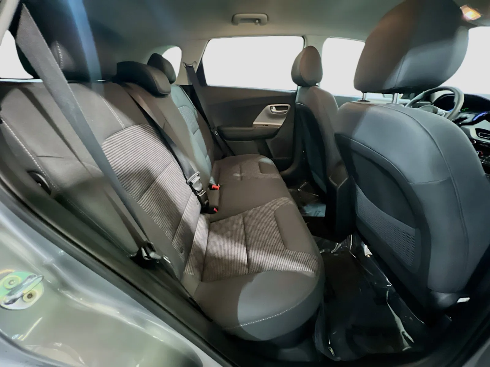 2022 Kia Niro LX - Photo 18