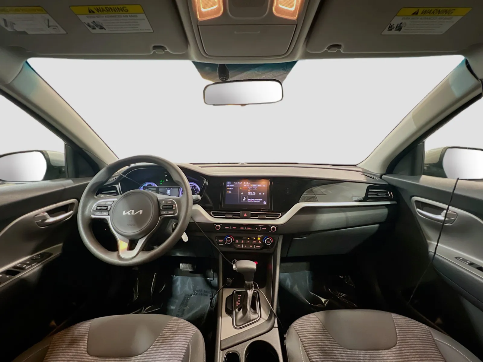 2022 Kia Niro LX - Photo 15