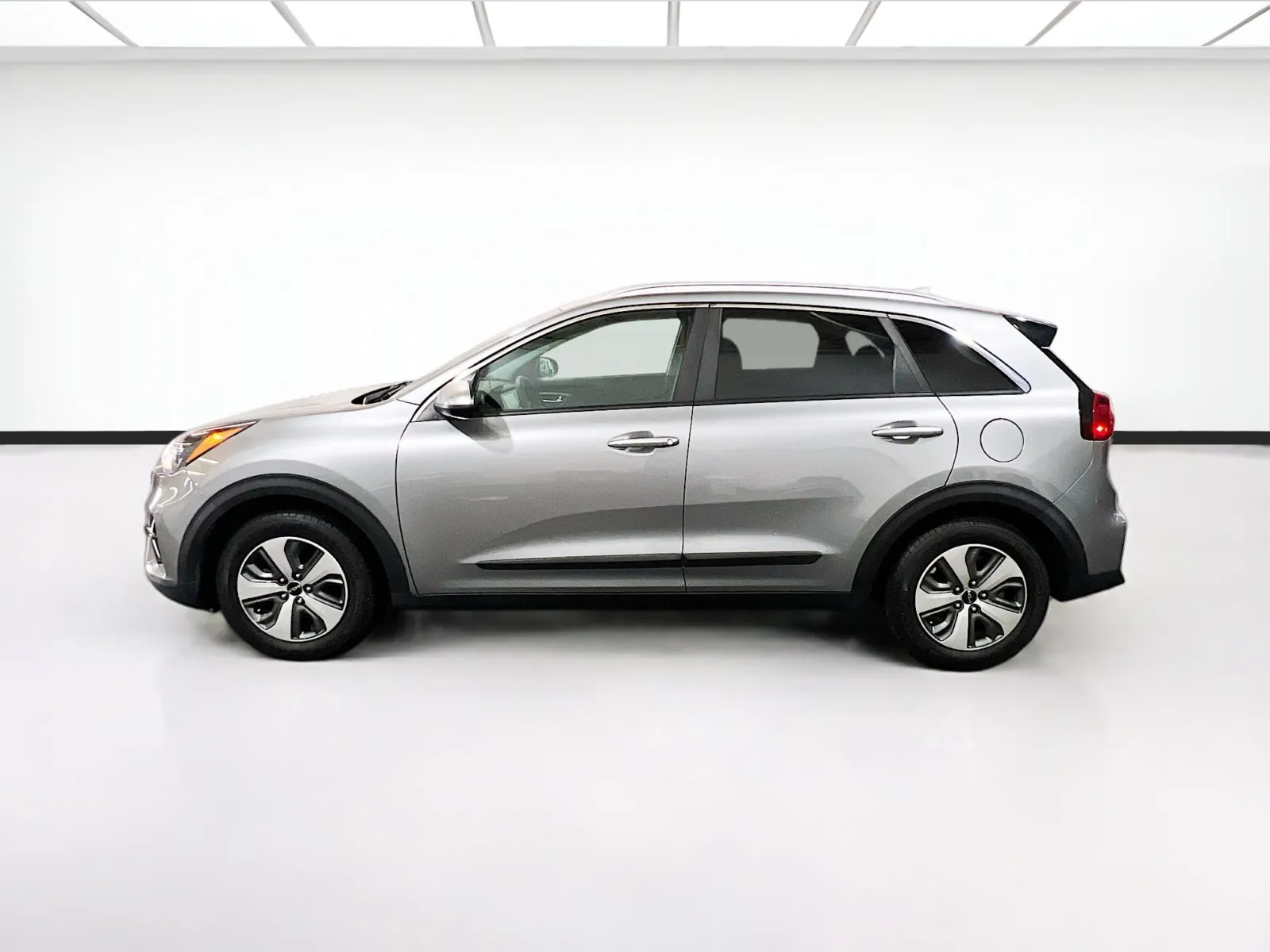 2022 Kia Niro LX - Photo 21