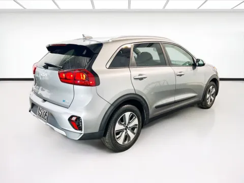 More photos of 2022 Kia Niro LX at STG Chandler, AZ