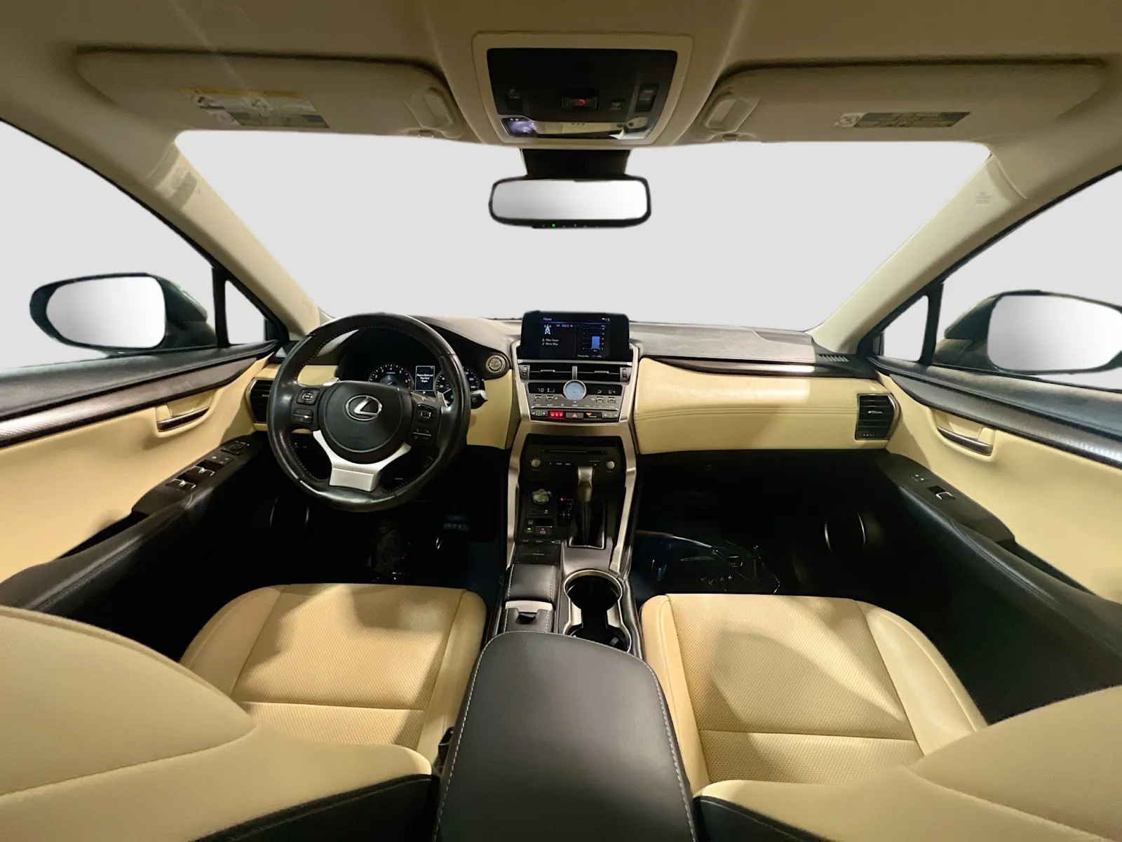 2021 Lexus NX 300 - Photo 17