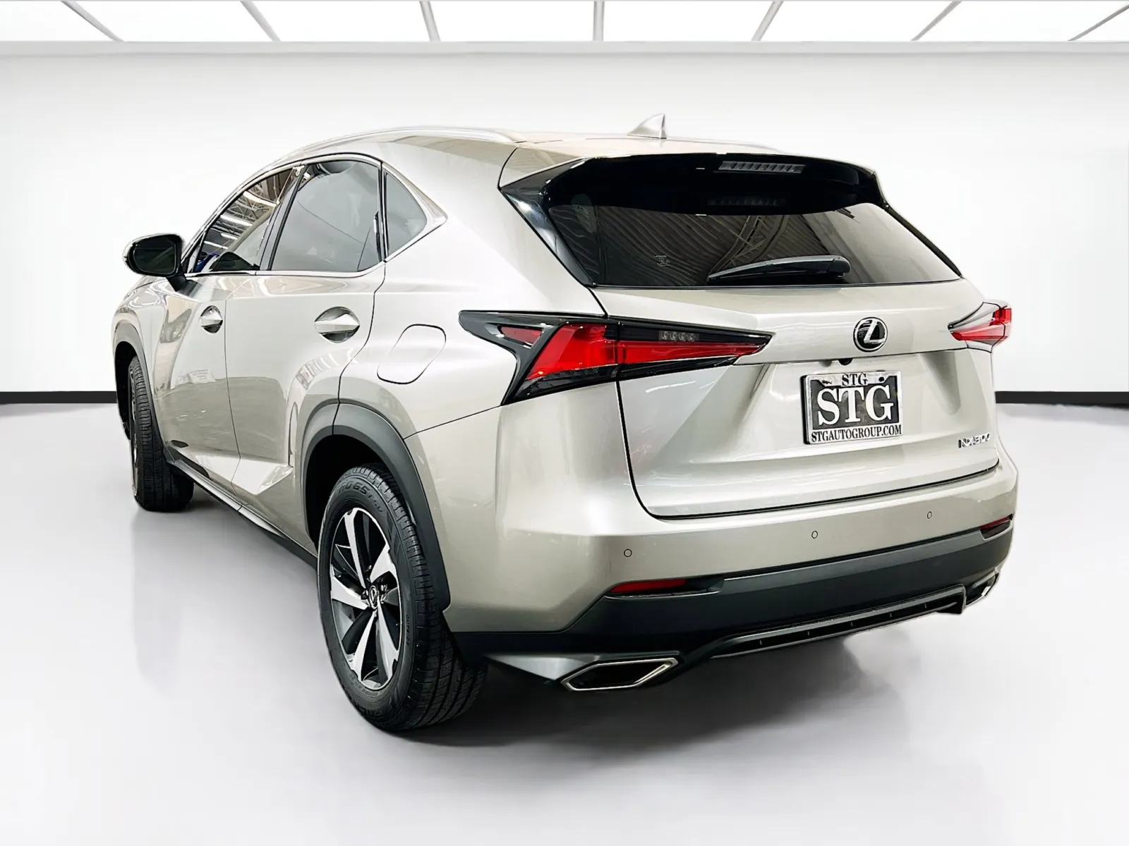 2021 Lexus NX 300 - Photo 6