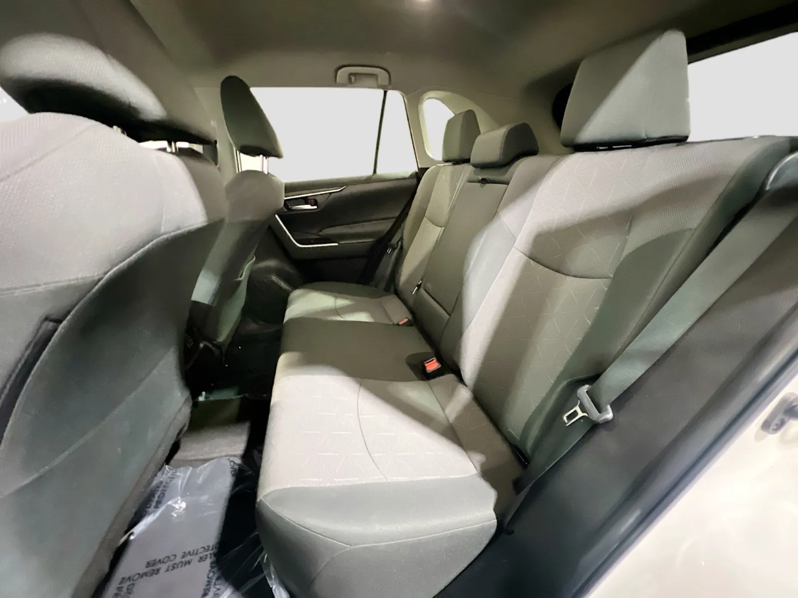2023 Toyota RAV4 XLE - Photo 18