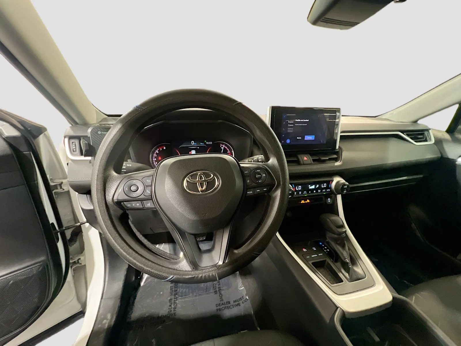 2023 Toyota RAV4 XLE - Photo 7