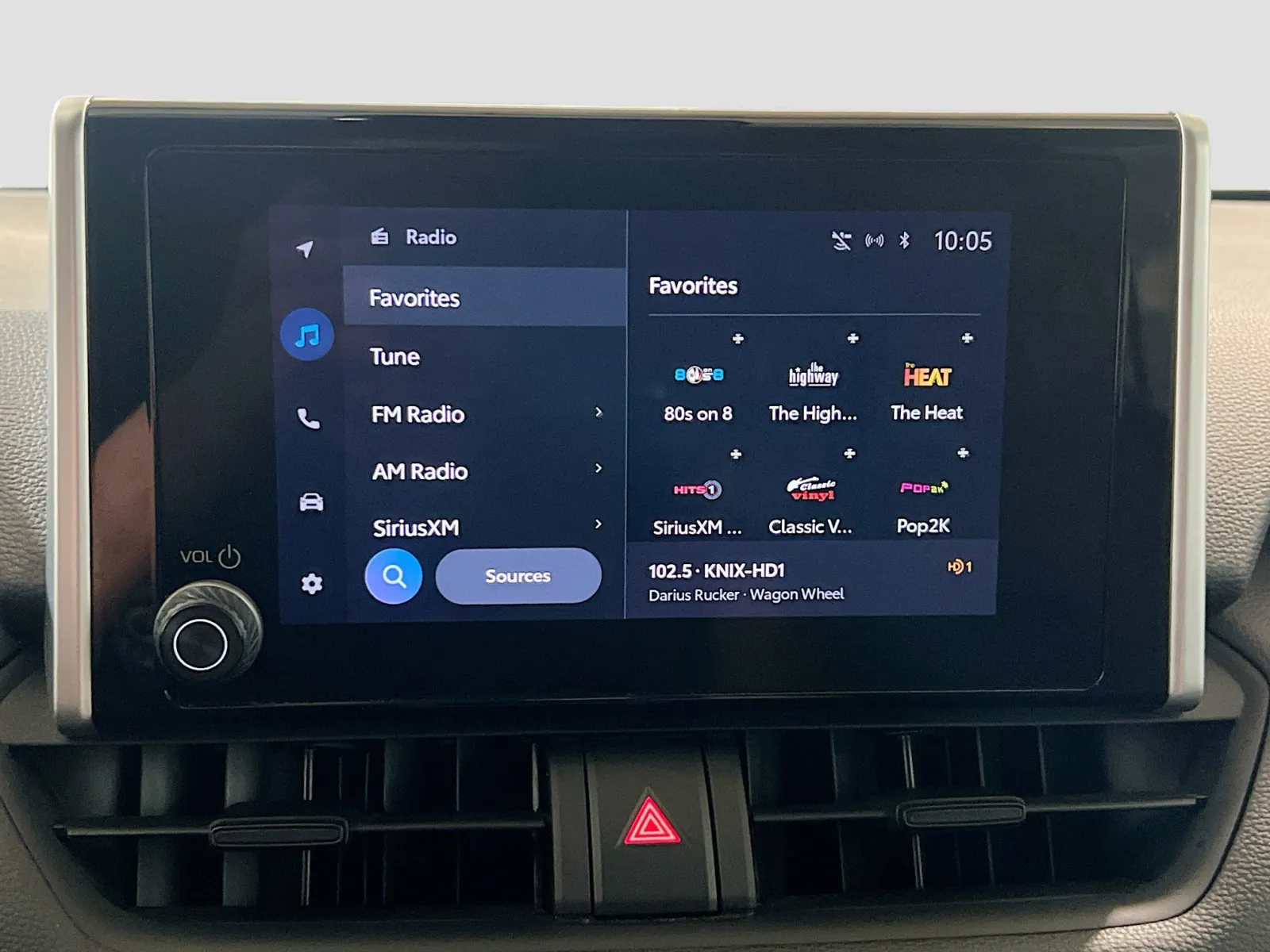 2023 Toyota RAV4 XLE - Photo 11