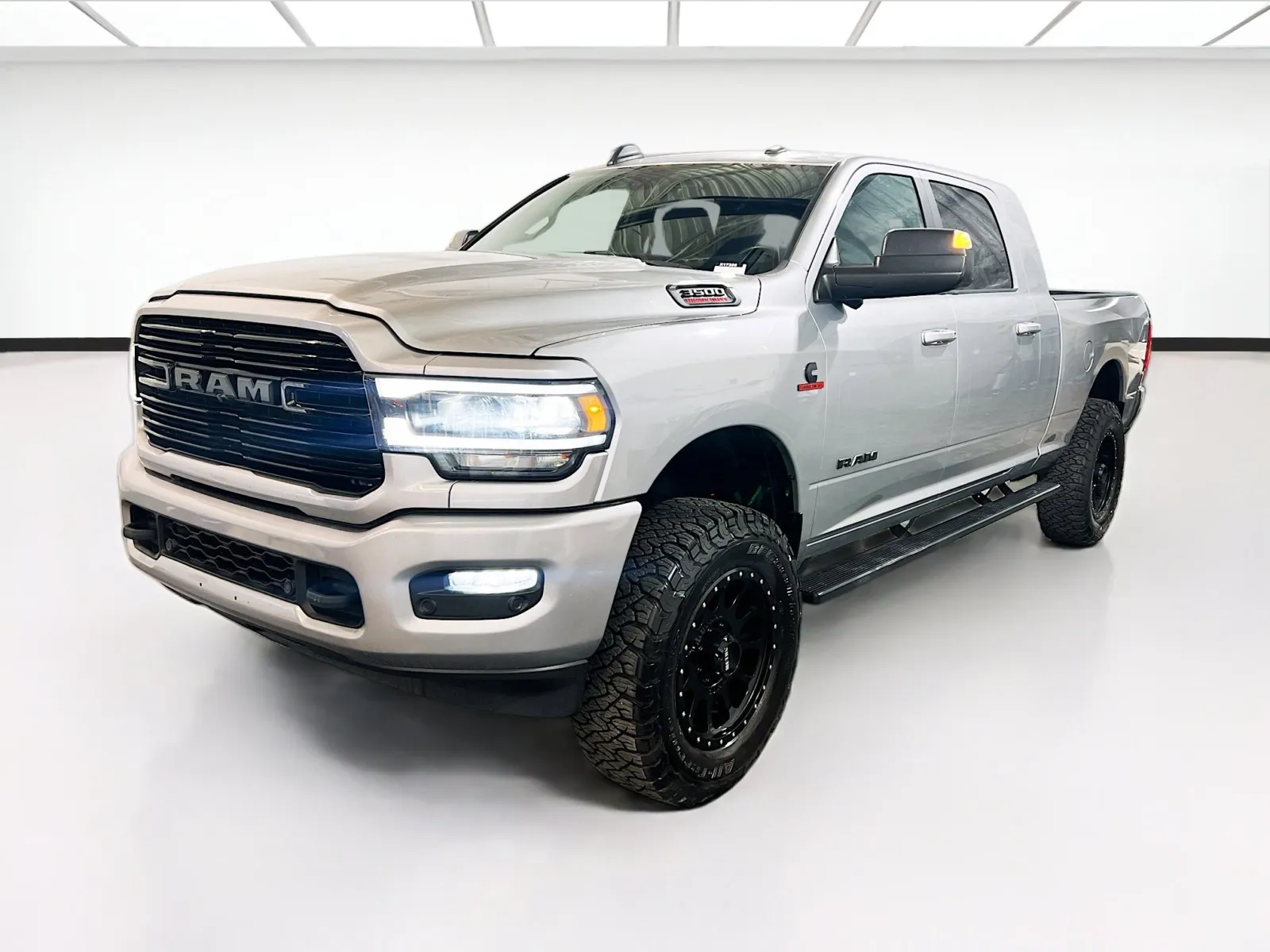 2020 RAM 3500 Big Horn 4X4 Mega Cab's photo