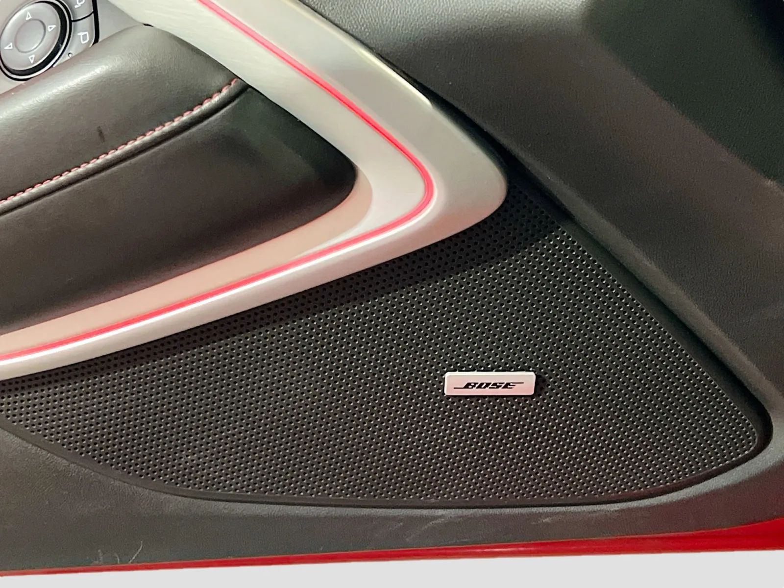 2017 Chevrolet Camaro 2LT - Photo 15