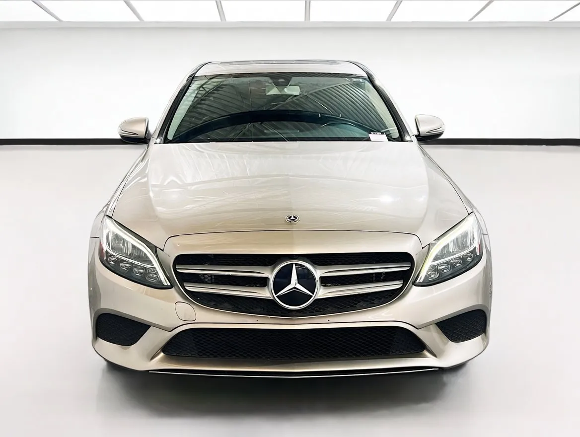 Mercedes-Benz C-Class photo 2