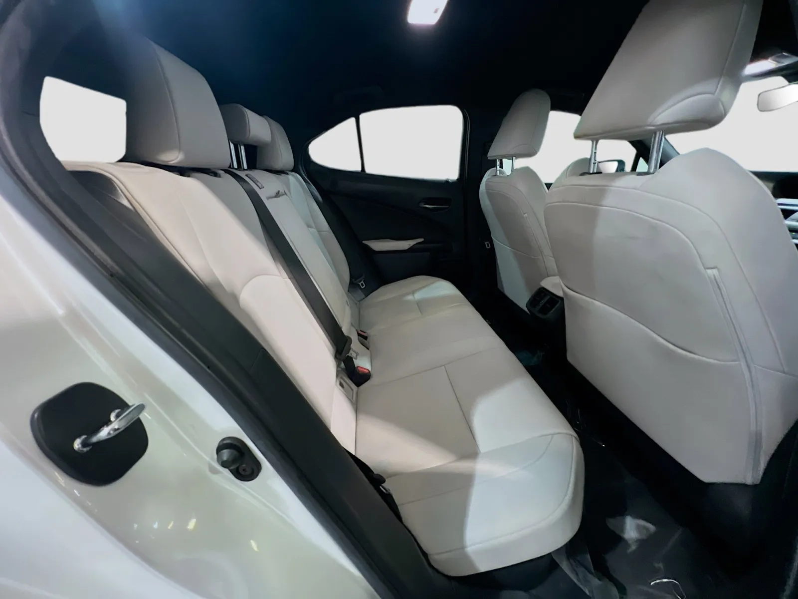 2021 Lexus UX Hybrid 250h - Photo 19